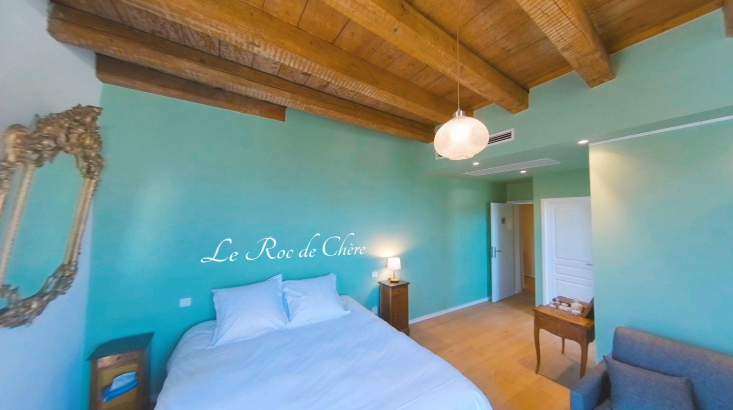 Magnificent estate with breathtaking views of Lake Annecy and the surrounding mountains