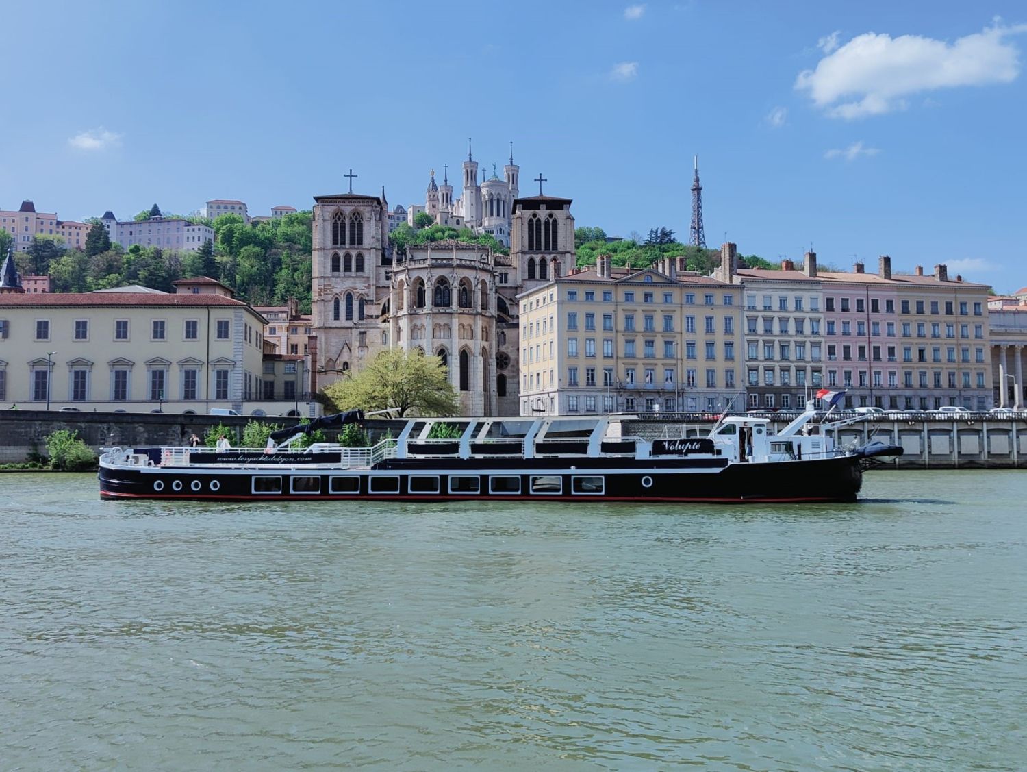 Boats for private cruises in Lyon