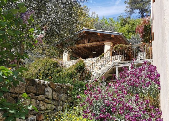 Covered terrace with one hectare of land