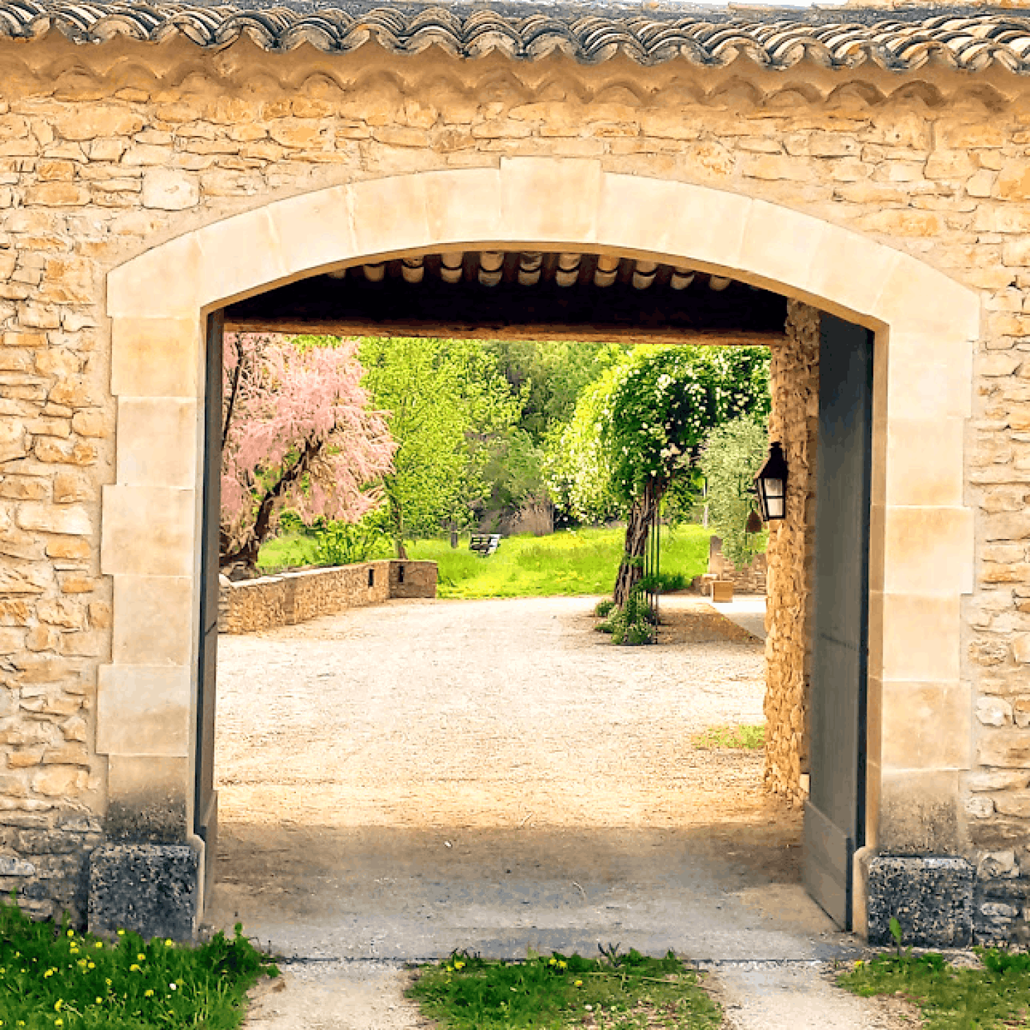 Luxury Provençal Bastide for Weddings & Events in Luberon