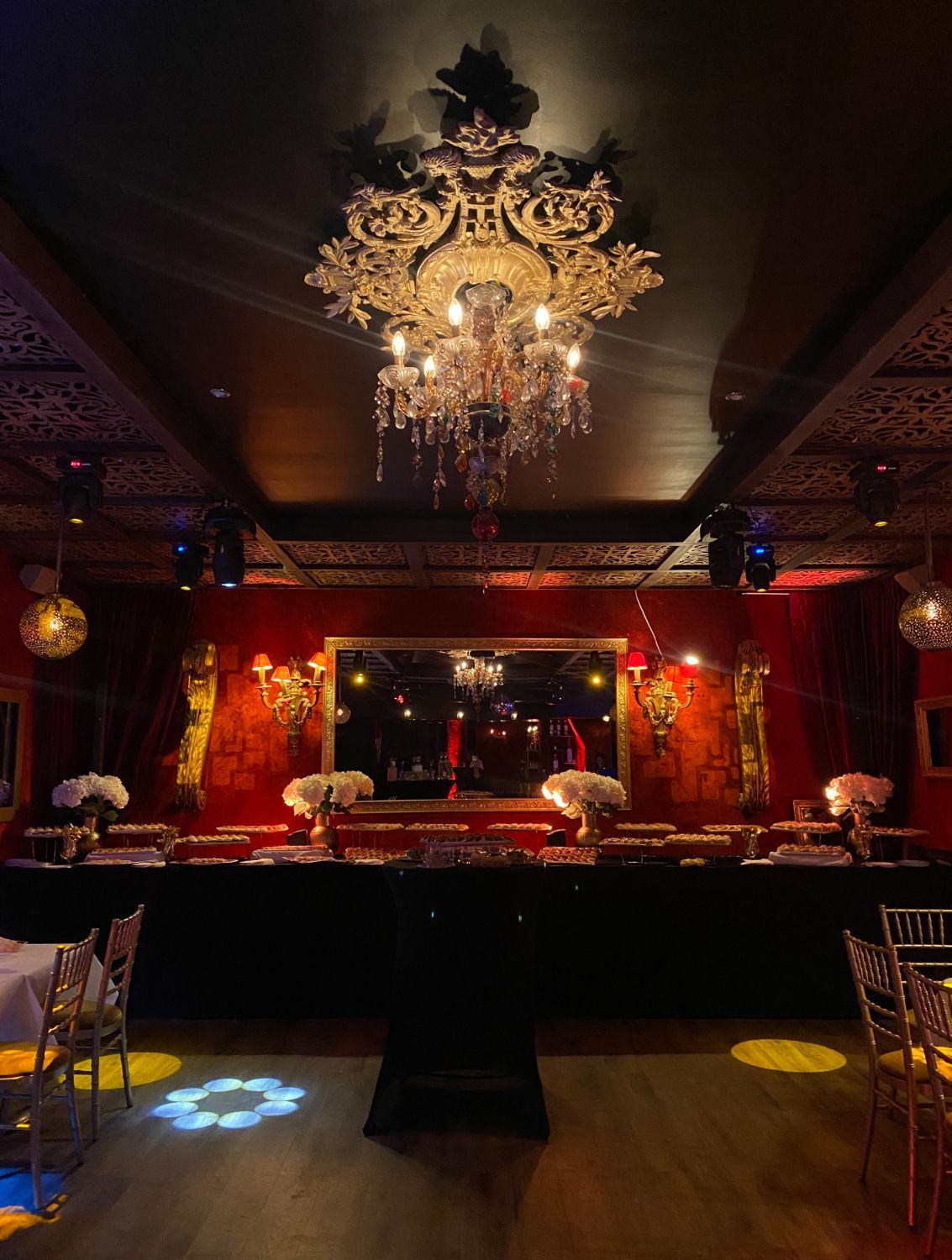 Unique Cabaret Venue in Paris for Events
