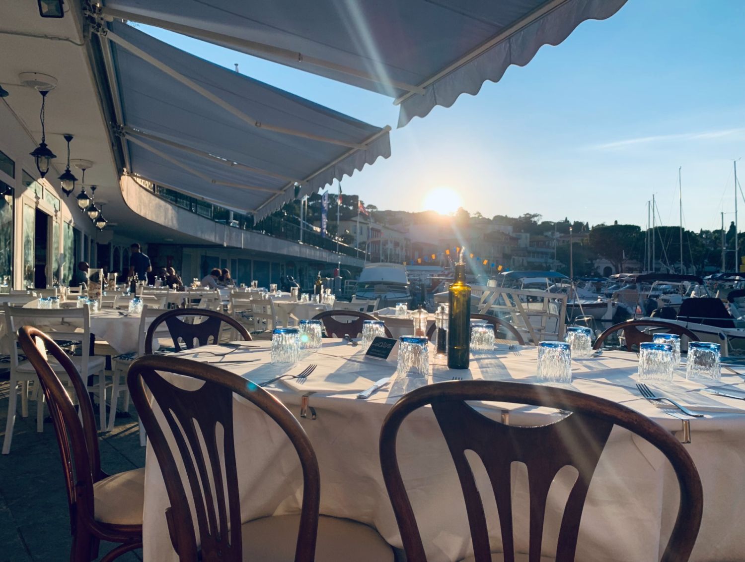 Restaurant italien niché sur le vieux port de Saint Jean Cap Ferrat