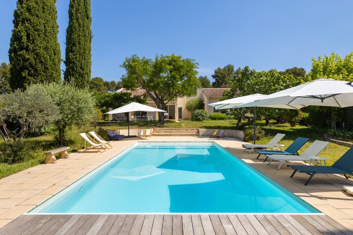 House at the foot of the hills 180 m²