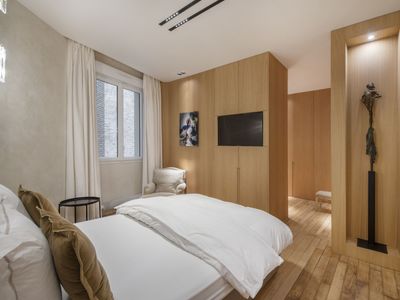 Haussmann-Style Apartment for Events in Paris | Natural Light & High Ceilings