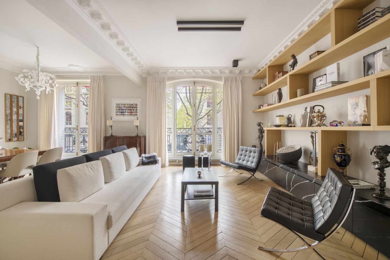 Haussmann-Style Apartment for Events in Paris | Natural Light & High Ceilings