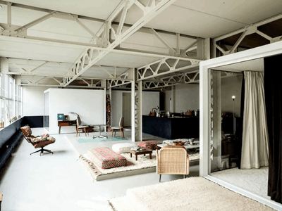 Atypical Bastille Loft: Industrial Chic for Events & Productions