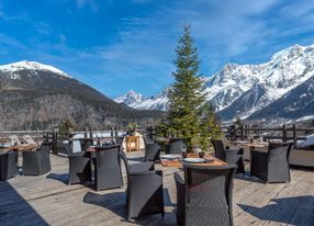 4-star superior hotel residence, breathtaking view of the Chamonix valley and Mont-Blanc