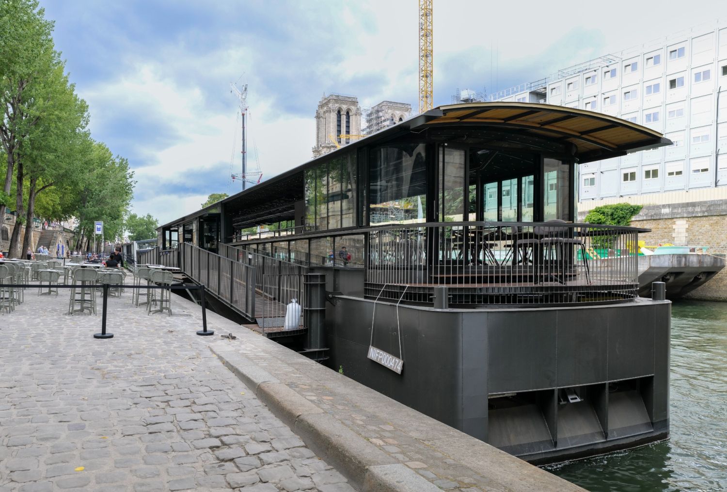 Restaurant Flottant avec Vue sur Notre-Dame | Événements pour 300 Invités