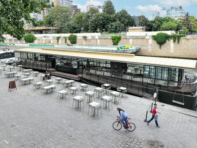 Floating Restaurant with Notre-Dame Views | Events for 300 Guests