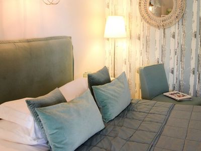 Havre de paix au bord de l'eau, villa de charme avec piscine et grand parc