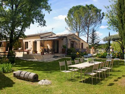 Havre de paix au bord de l'eau, villa de charme avec piscine et grand parc