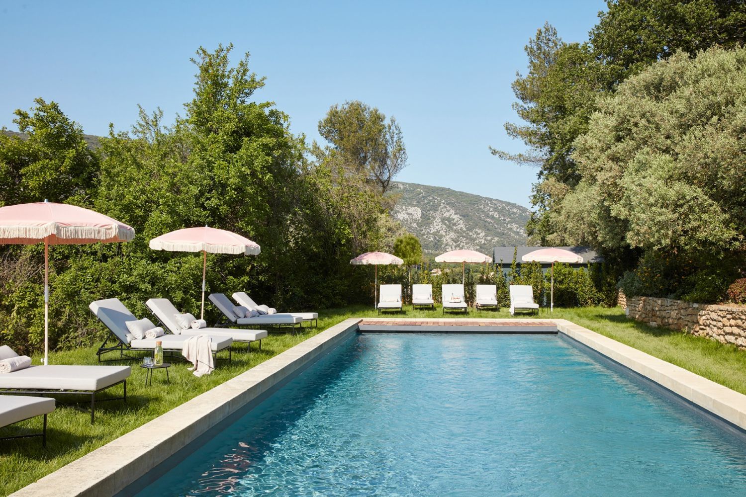 Bastide of excellence designed as a guest house