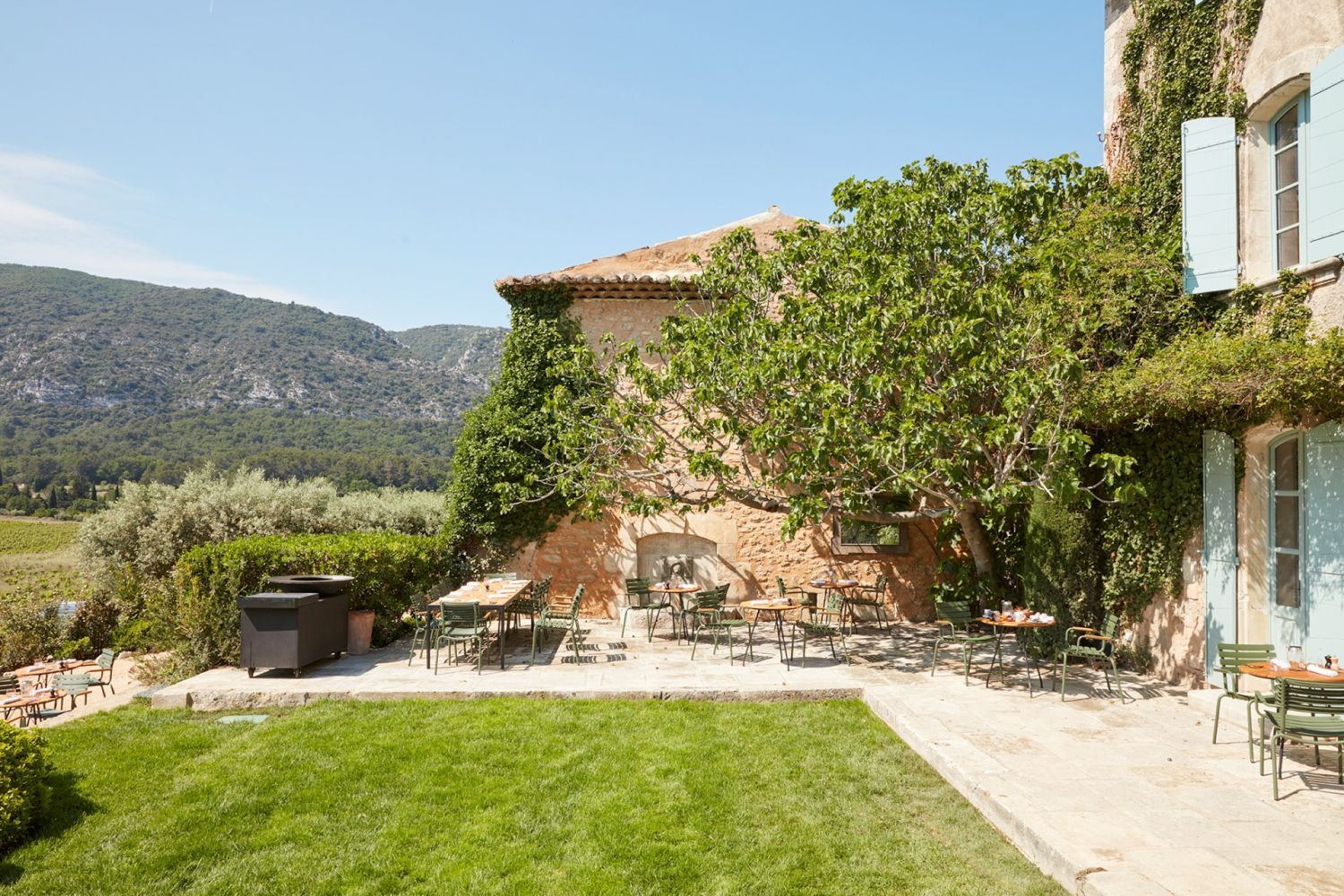Bastide of excellence designed as a guest house