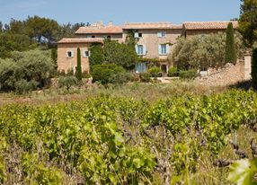 Bastide of excellence designed as a guest house