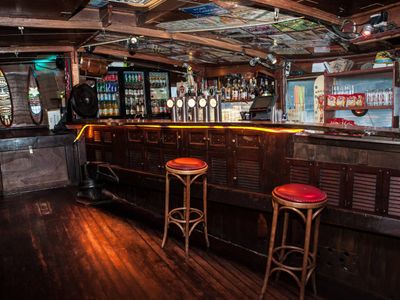 Authentic Chinese Junk on the Seine: Unique Event Venue in Paris