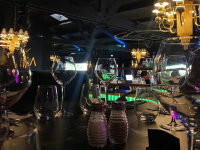 Restaurant with elegant ambiance and refined cuisine