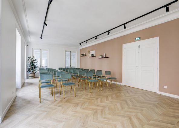 Haussmannian architect-designed apartment of 150m² in the heart of the Montorgueuil / Sentier distri