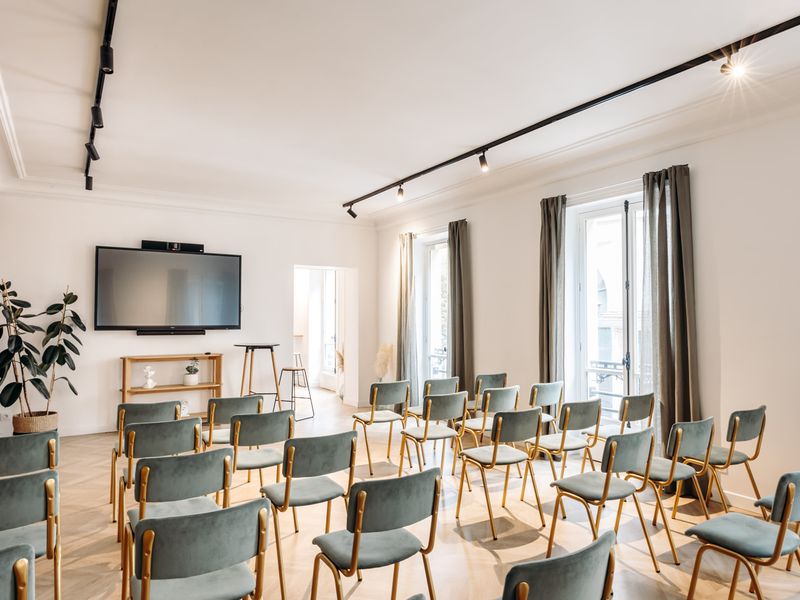 Haussmann-Style Parisian Flat for Unique Events