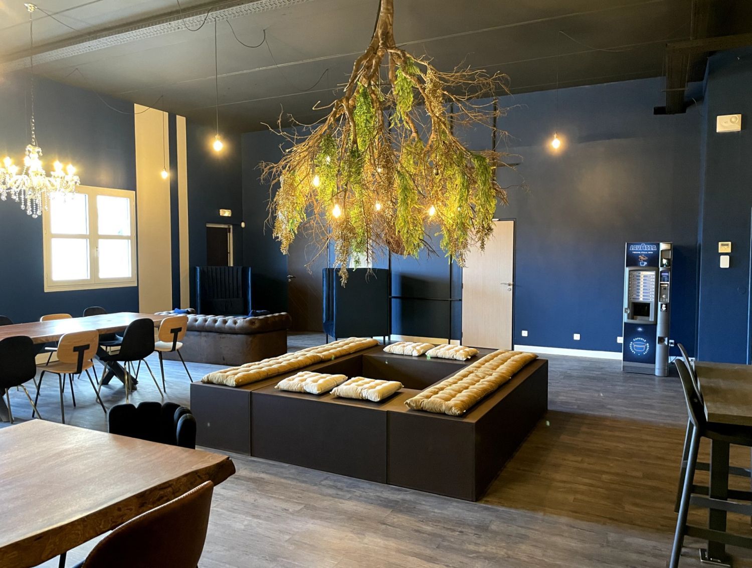 Reception and coworking space