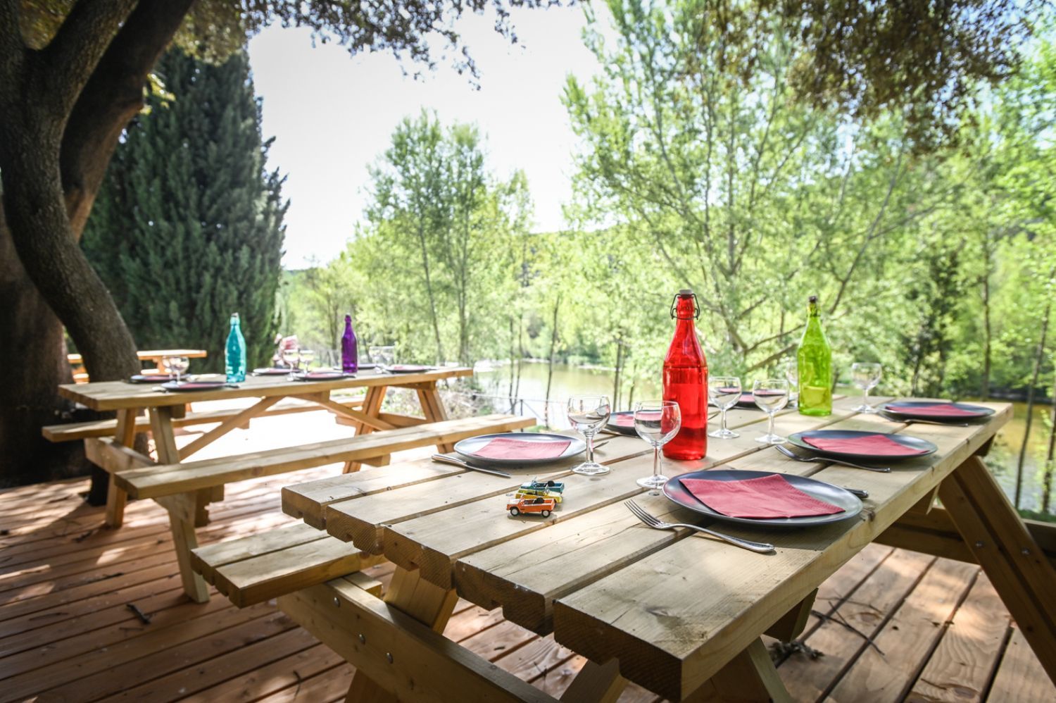 Salle de réception en bordure du Gardon
