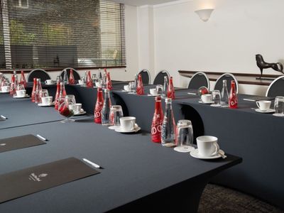 Salon Imprimatur: A Chic Seminar Room in Saint Germain-des-Prés