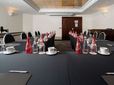 Salon Imprimatur: A Chic Seminar Room in Saint Germain-des-Prés