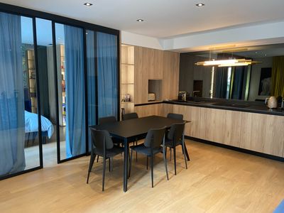 Jardin Clos Moderne à Paris pour Événements et Productions