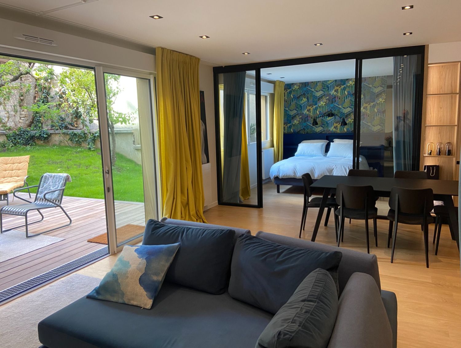 Urban house with garden in Javel
