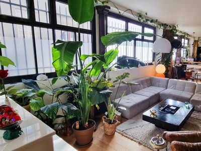 Art-Filled Loft in Paris for Creative Events & Corporate Gatherings