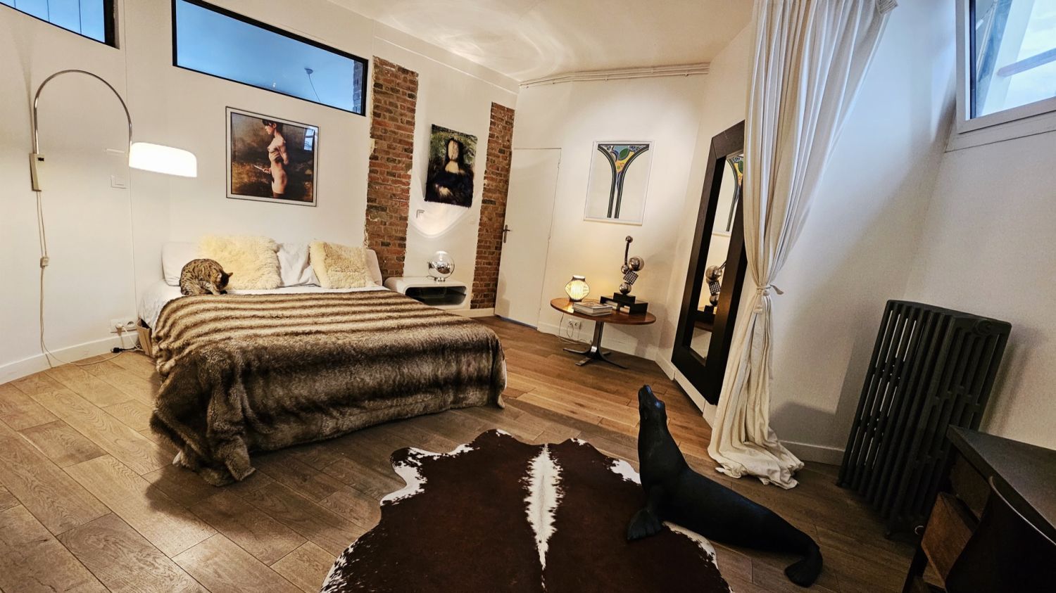 Art-Filled Loft in Paris for Creative Events & Corporate Gatherings