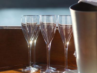 Private Yacht Cruises in Paris | Luxury Sailing for 2-12 Guests