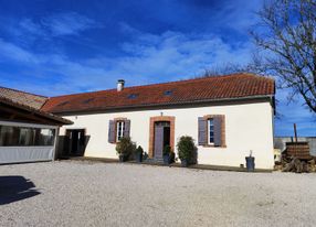 Magnificent Estate with panoramic views of the Pyrenees