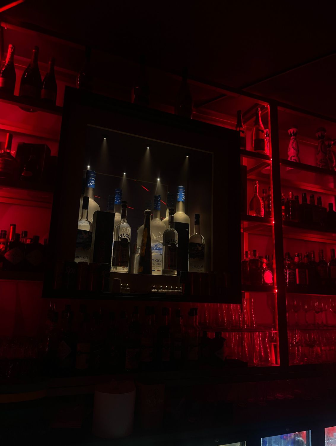 Club Cannes – 200 Guests, Carré d'Or, Open Until 5AM
