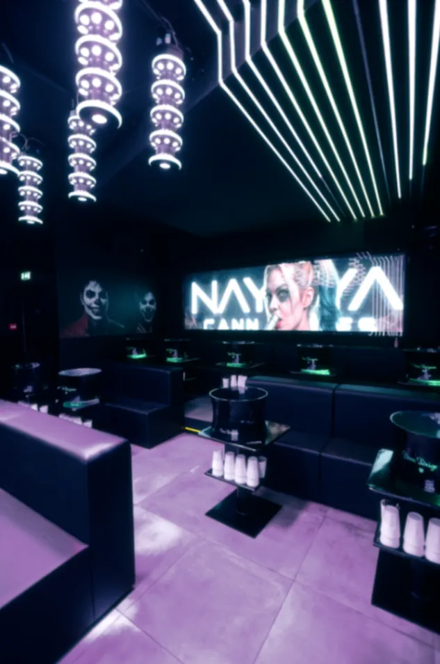 Club à Cannes dans le Carré d’Or – Sonorisation complète et horaires tardifs