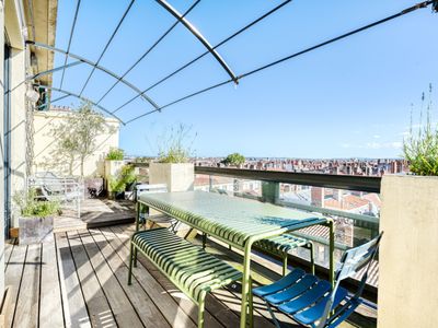 Modern apartment with panoramic view of Lyon