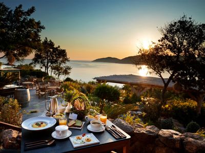 4* Hotel & Event Venue in Southern Corsica with Private Beach Access