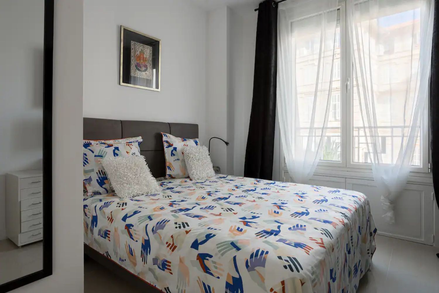Appartement stylé à Cannes avec terrasse et vue mer – Près du Palais