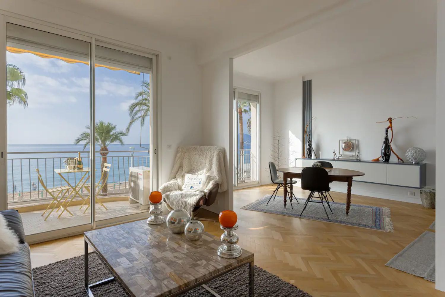Appartement stylé à Cannes avec terrasse et vue mer – Près du Palais