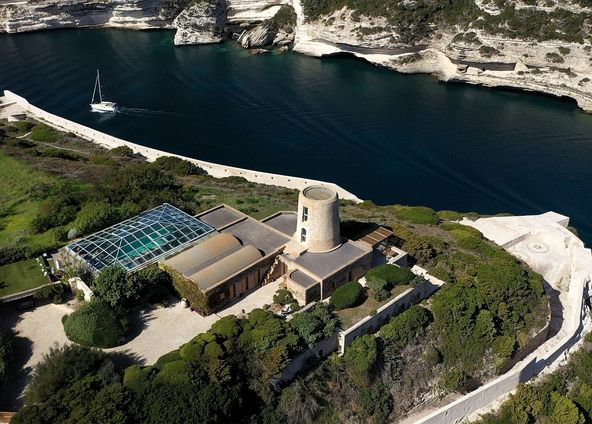 Authentic mill on the cliffs of Bonifacio, 420 m² villa with heated indoor swimming pool