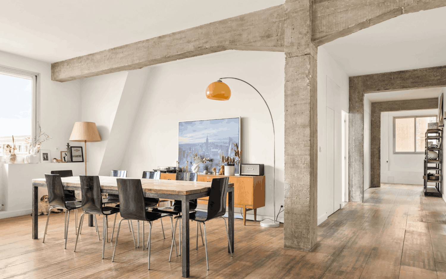 Large crossing loft, calm and sunny