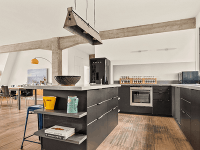 Large crossing loft, calm and sunny