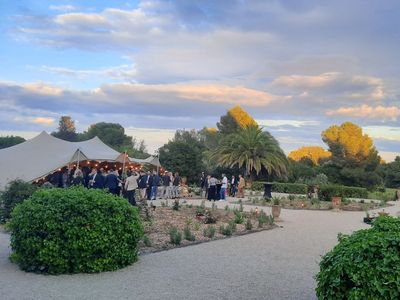 Estate on the edge of the Thau pond