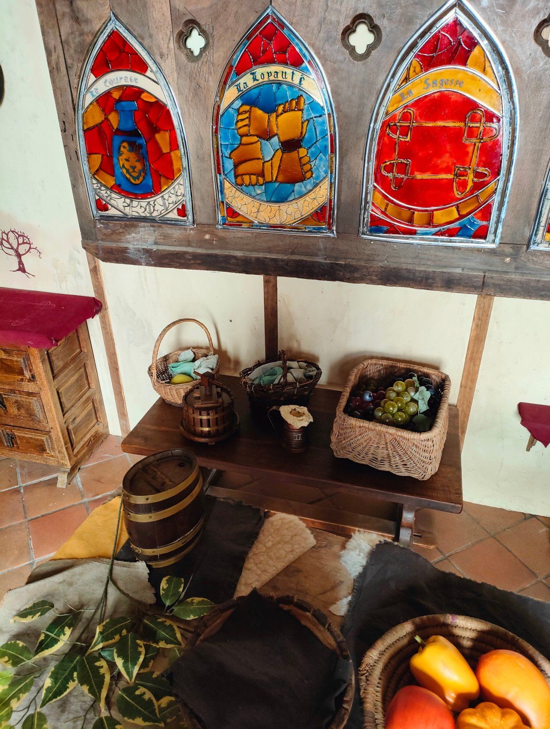 Immersive medieval tavern (70m2 on two levels)