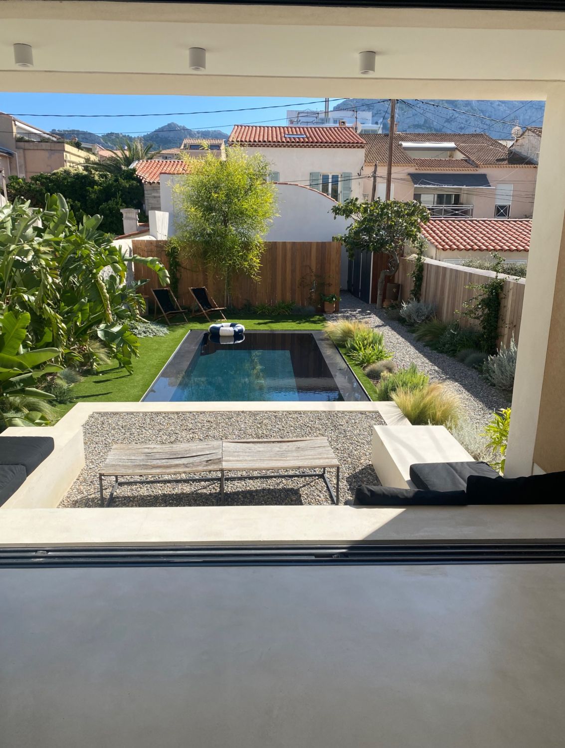 Espace avec terrasse vue mer