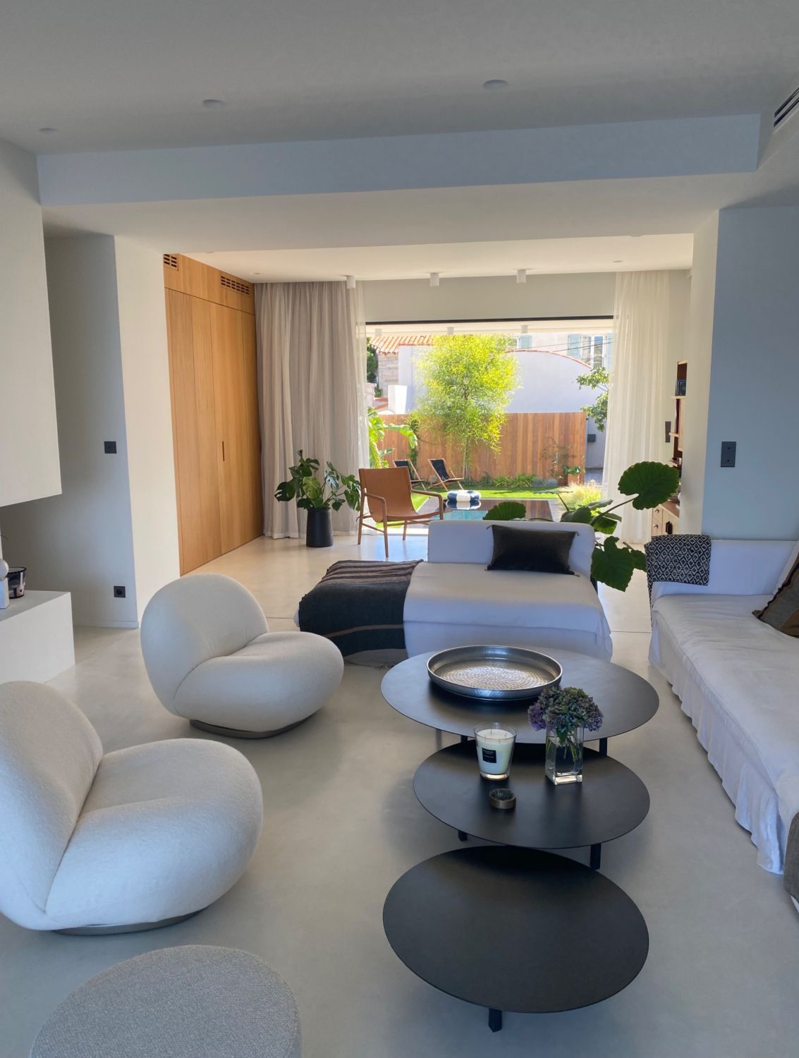 Espace avec terrasse vue mer
