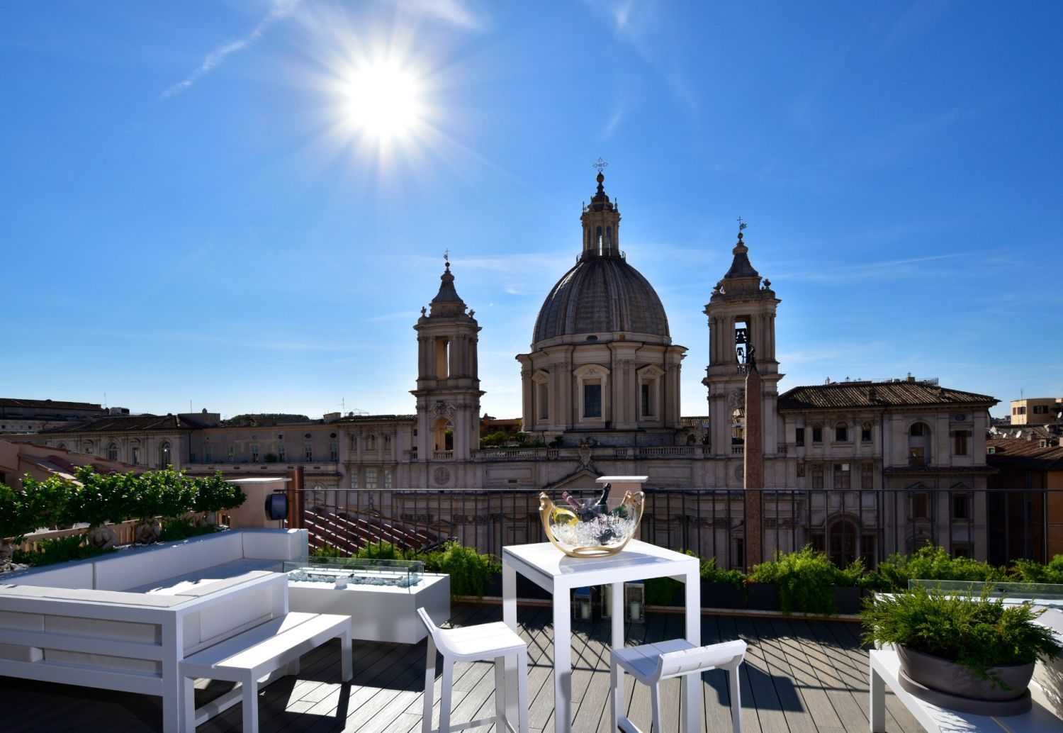Bar à cocktails sur le toit avec vue sur la Piazza Navona
