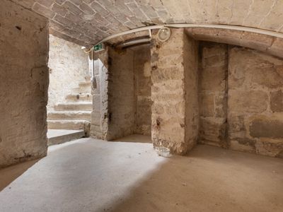 Boutique Élégante pour Événements Éphémères et Expositions à Paris