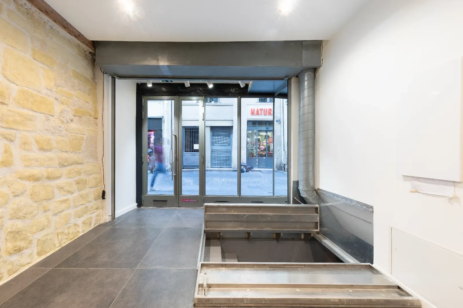 Chic Boutique Venue for Pop-Ups & Exhibitions in Le Marais, Paris