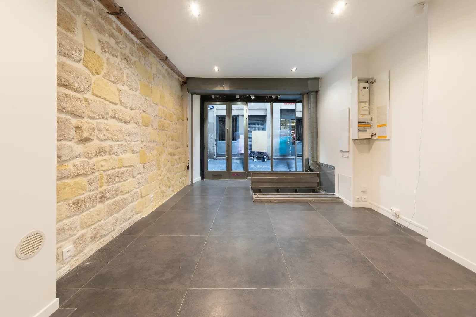 Chic Boutique Venue for Pop-Ups & Exhibitions in Le Marais, Paris