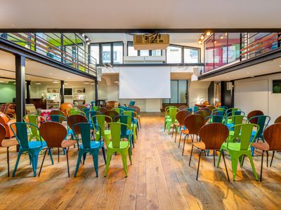 Loft Parisien Moderne pour Événements jusqu'à 200 Invités